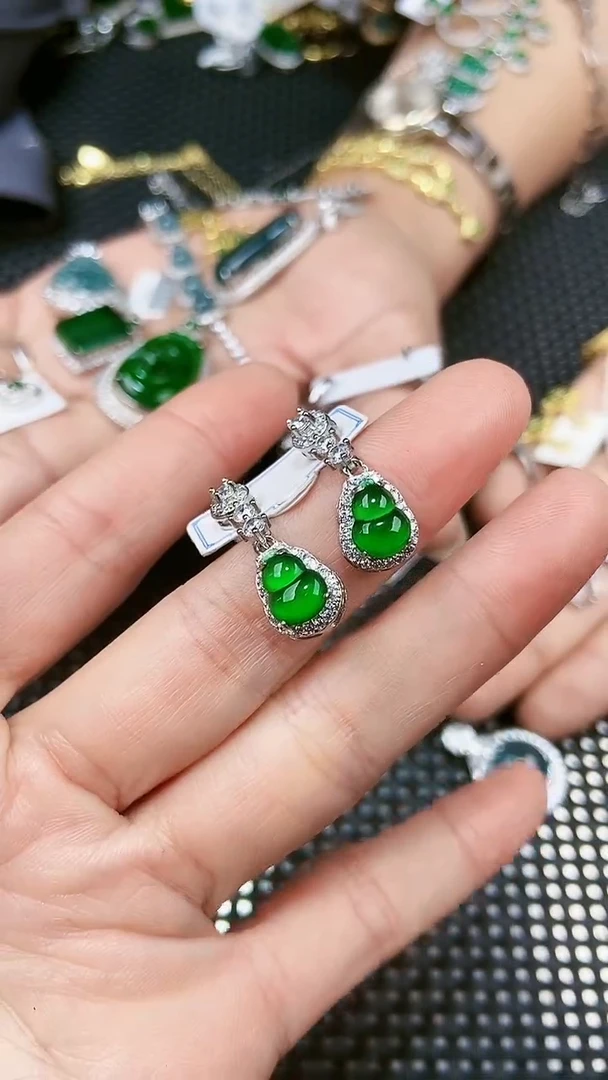 【闪购商品】翡翠耳饰未镶嵌11111111