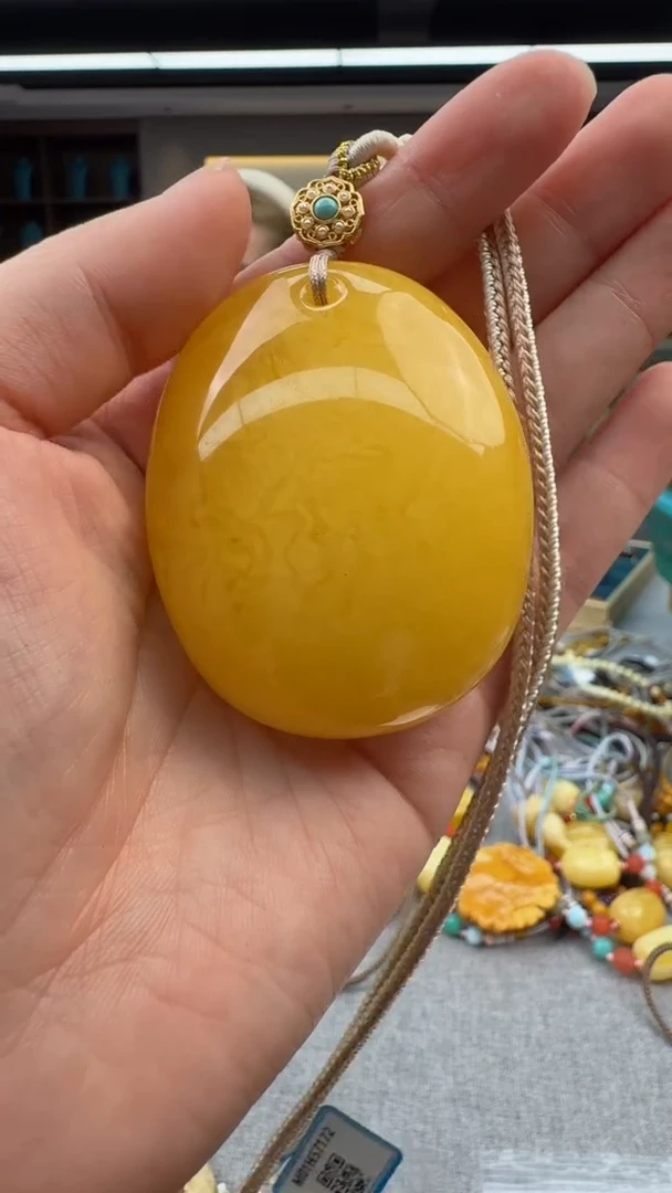 未镶嵌颈饰琥珀167秒拍号 假一罚三