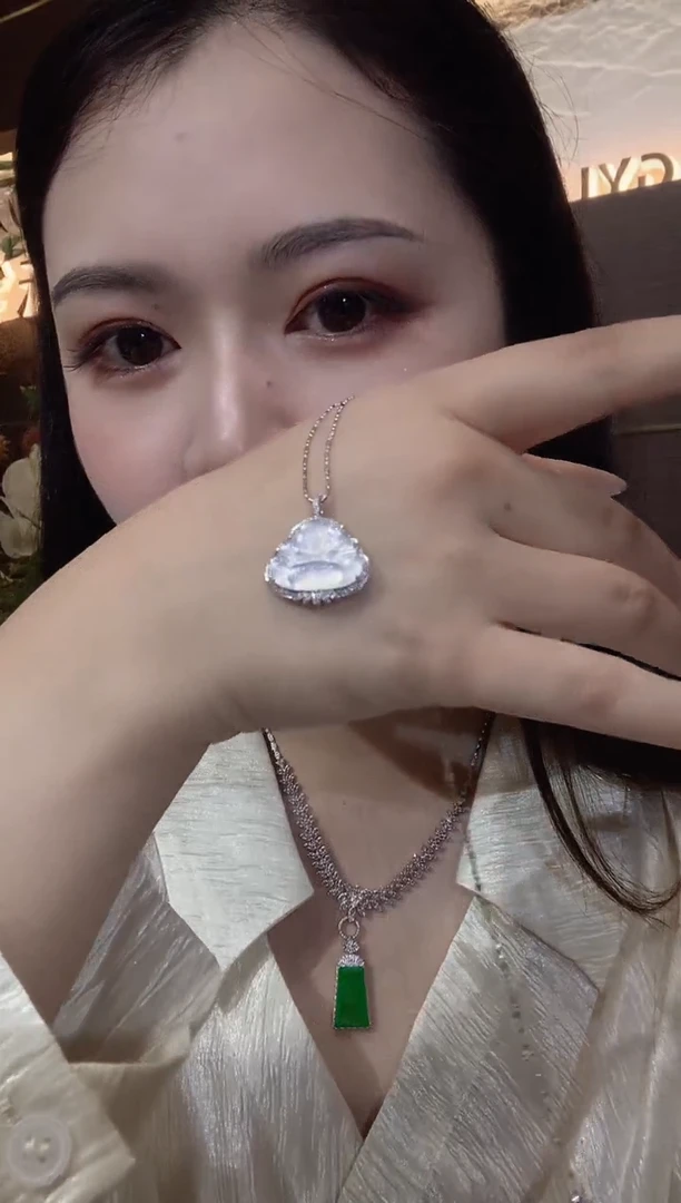 吊坠(不含链)18K金镶嵌翡翠A10