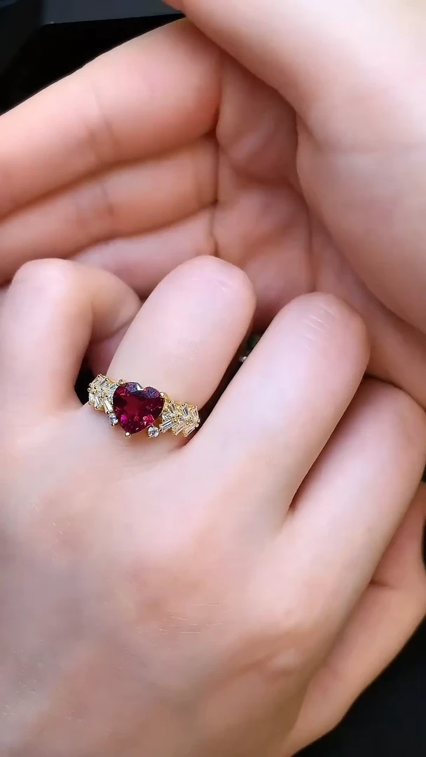 石榴石戒指银S925镶嵌.....