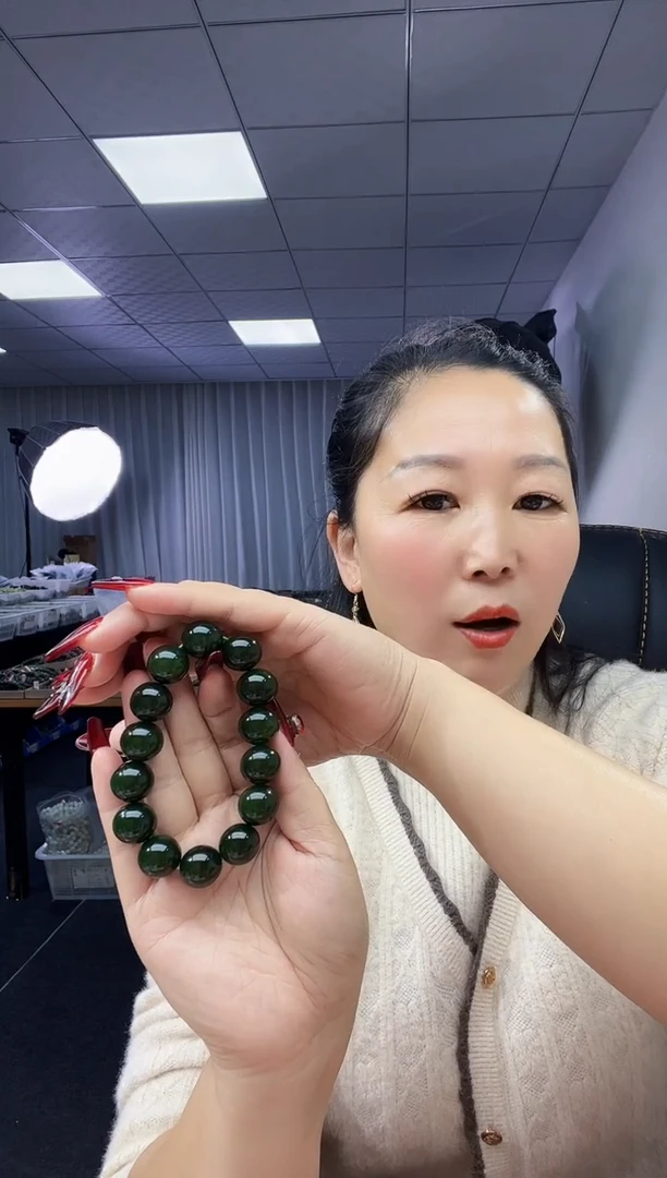 未镶嵌手链和田玉天然和田玉俄7碧老油菠菜绿16