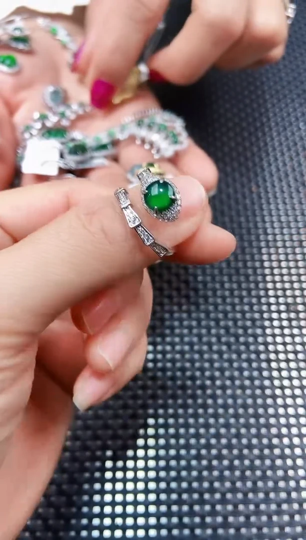 【闪购商品】翡翠戒指未镶嵌11111111