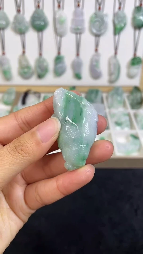 颈饰未镶嵌翡翠1