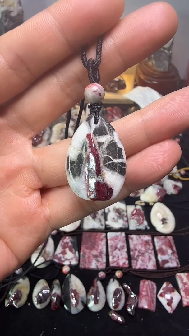 天然辰砂大晶砂随行吊坠