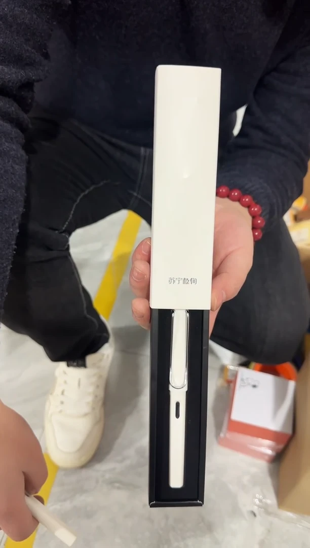 苏宁极物-白色杆钢笔2盒