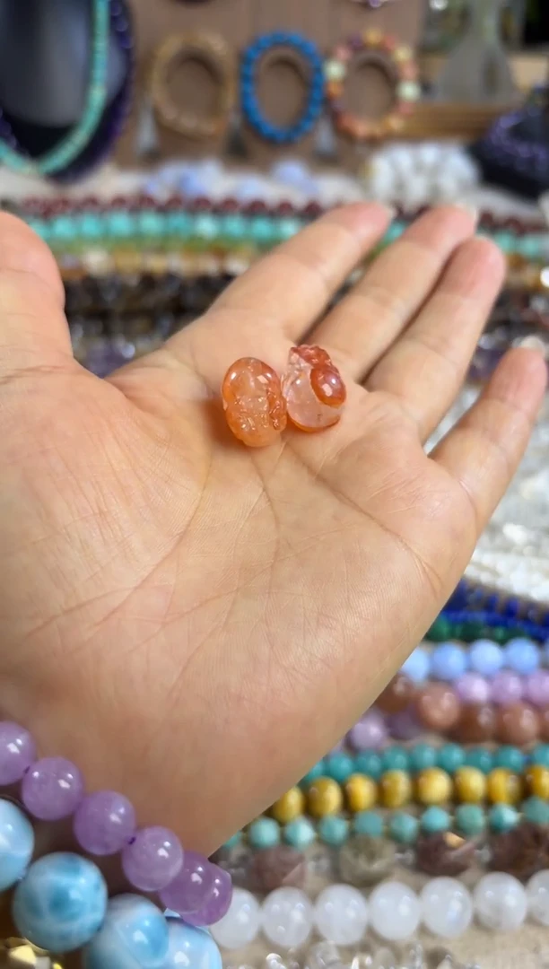 未镶嵌玛瑙/玉髓珠宝半成品胶花貔貅一颗