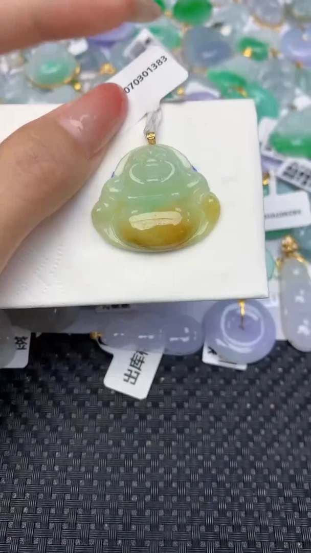 翡翠18K金镶嵌颈饰天然翡翠a货