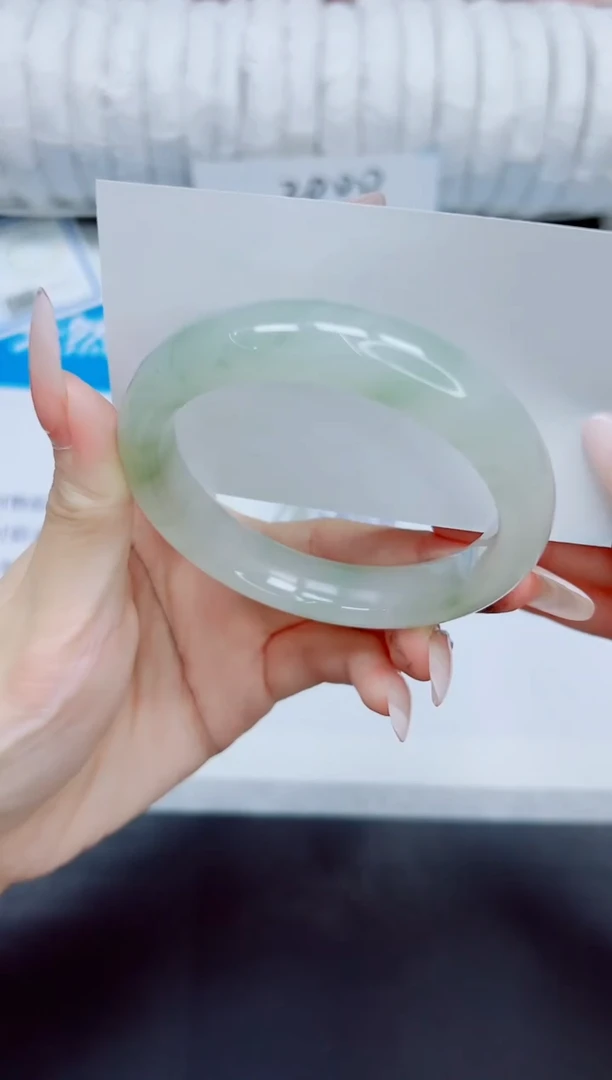 石英质玉手镯未镶嵌126/54.6