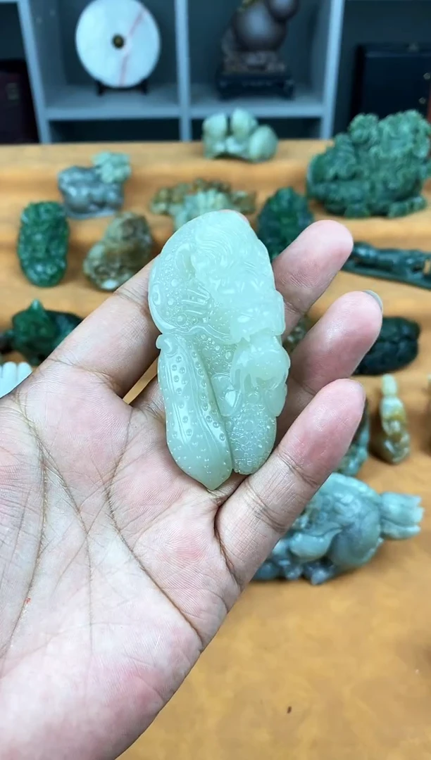 颈饰未镶嵌和田玉1