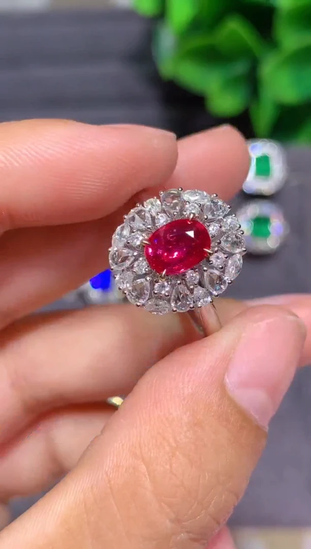 18K金镶嵌戒指红宝石1.02ct 无烧