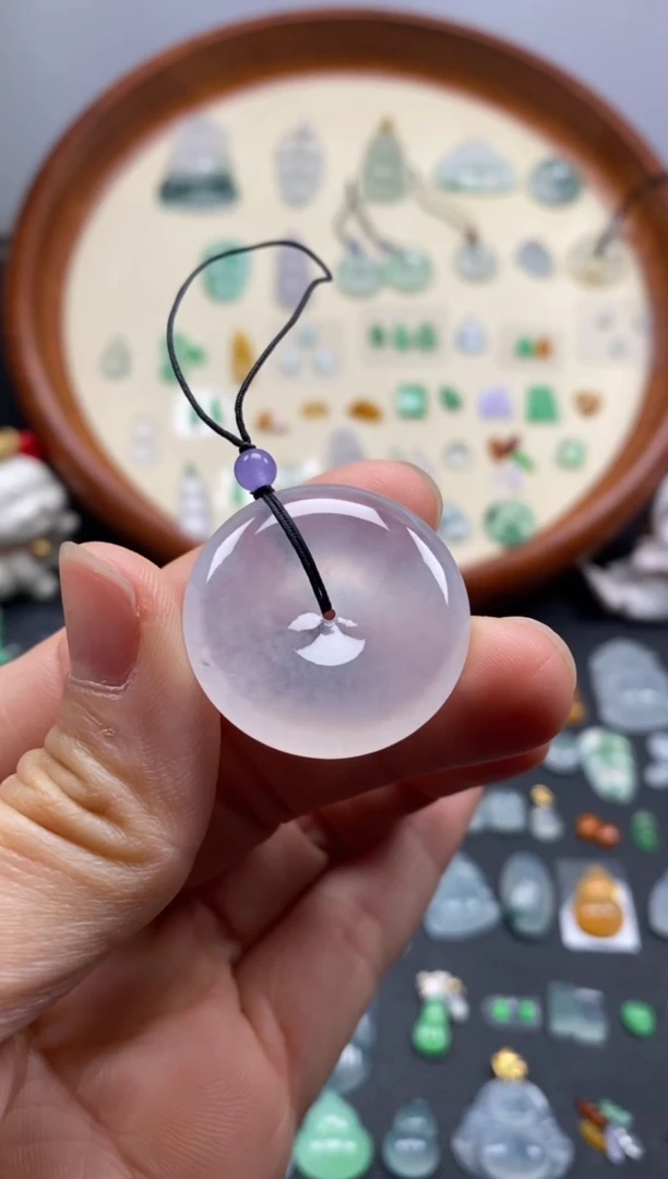 颈饰未镶嵌翡翠高冰大扣子/芬