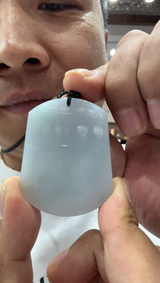 未镶嵌挂件翡翠ℋ****落A货翡翠多样性一件平安无事牌