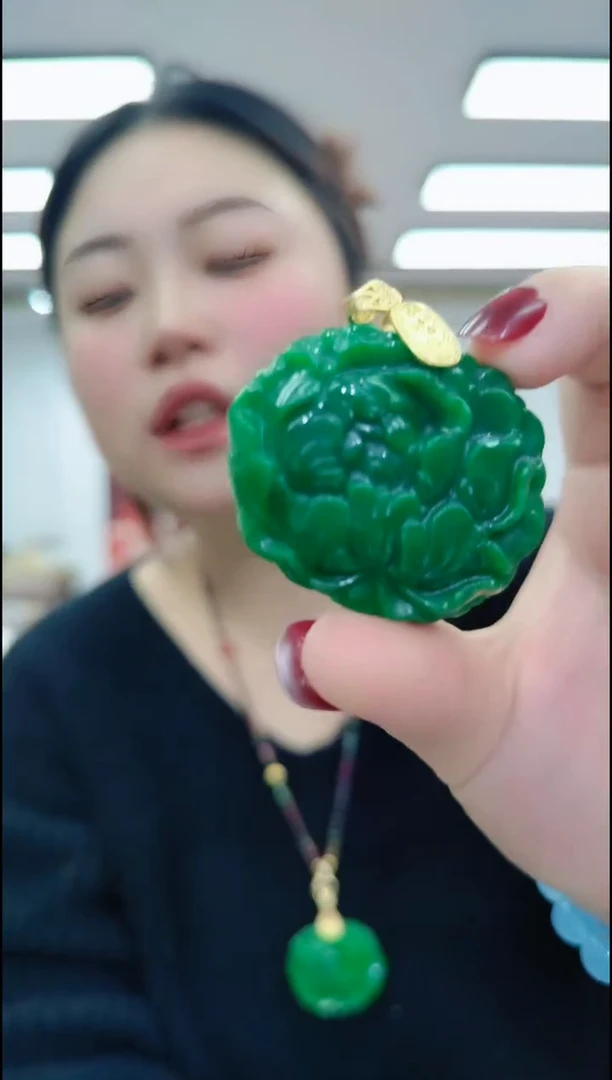 【闪购商品】石英质玉颈饰合金2527绿雕刻花