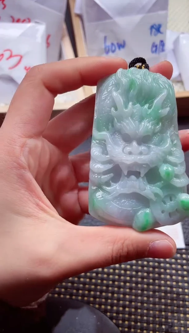 颈饰未镶嵌翡翠11111