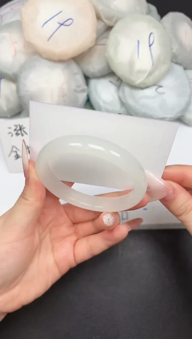 未镶嵌手镯石英质玉A32/60.1