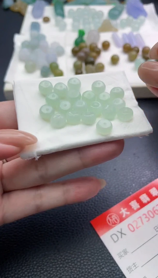 未镶嵌定制翡翠悠*珠子