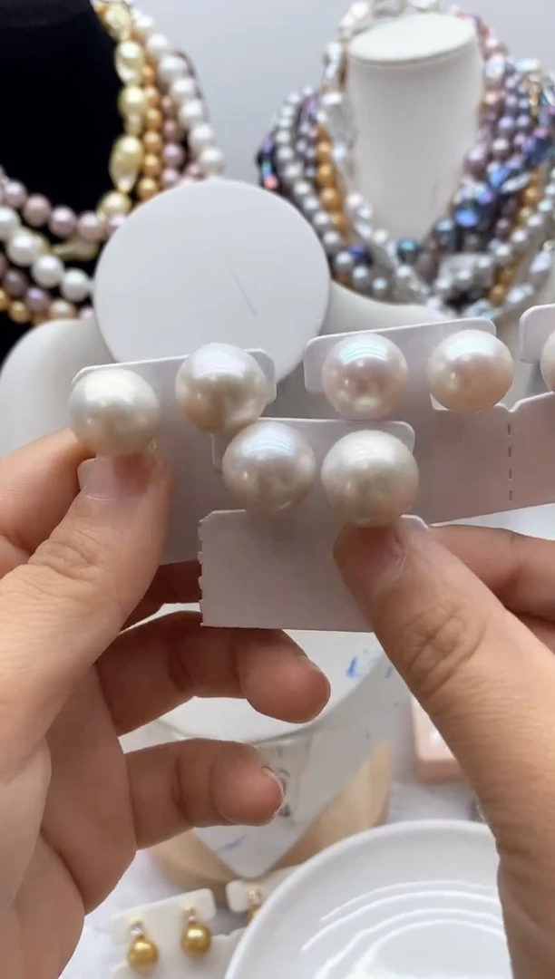 【闪购商品】淡水珍珠颈饰钛钢42