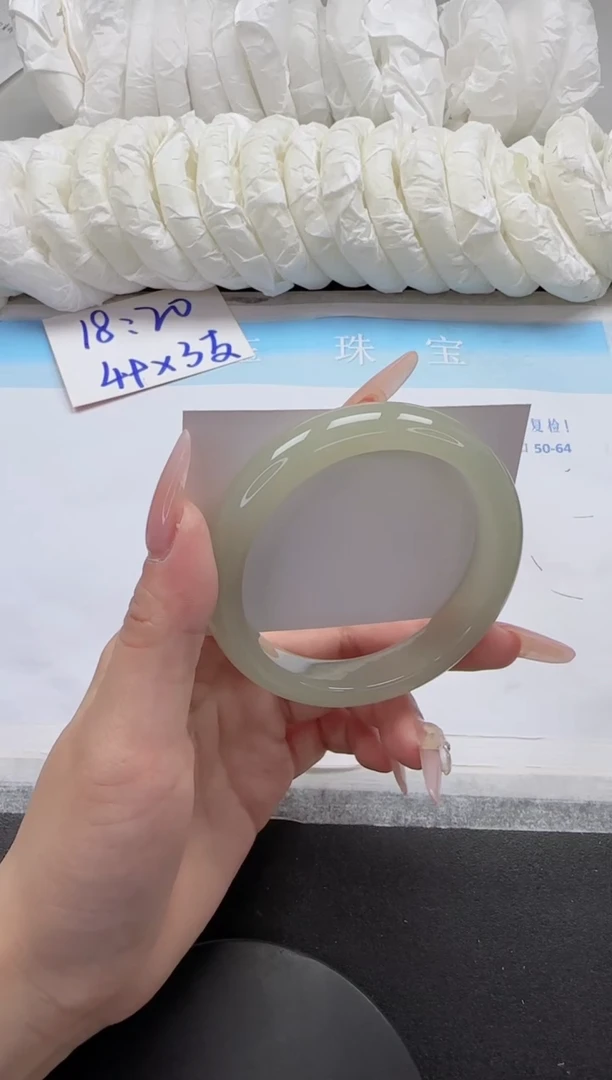 石英质玉手镯未镶嵌173-60.5