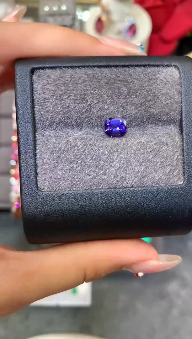 未镶嵌裸石定制蓝宝石八角 紫蓝宝石 1.54ct