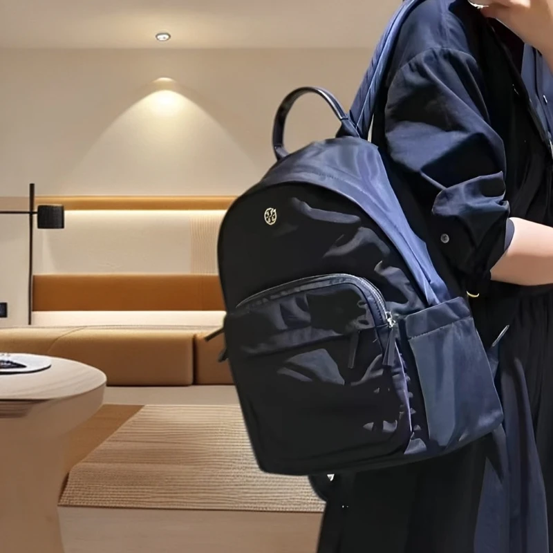 TORY BURCH/汤丽柏琦新款尼龙背包尺寸28*33cm女士双肩包 N