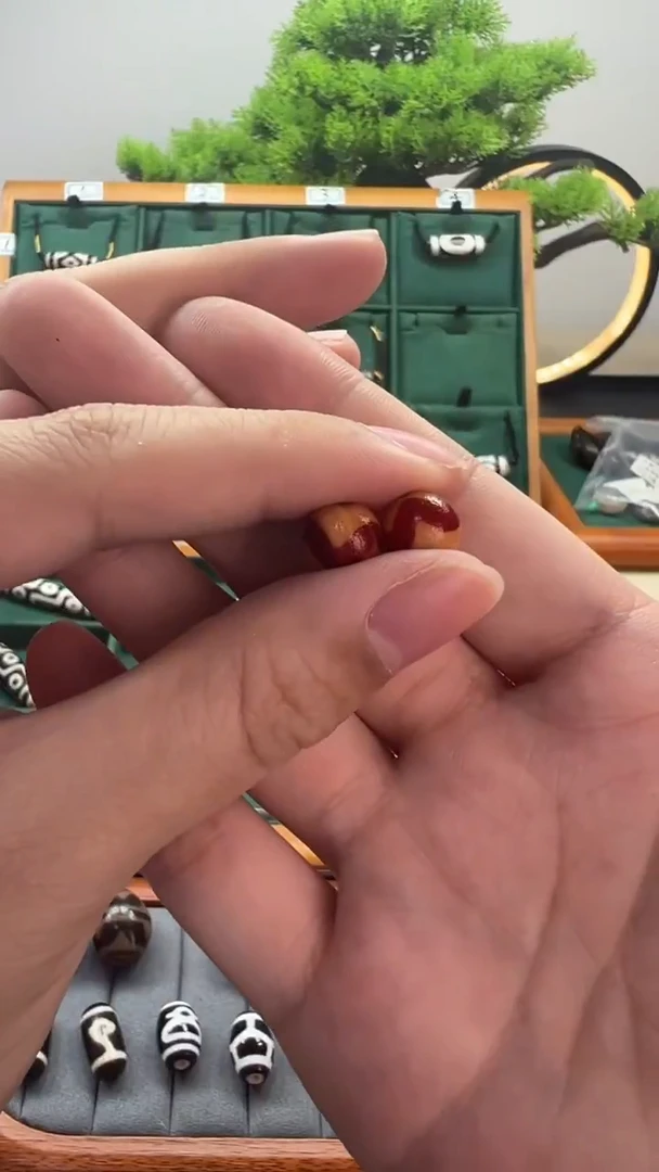 玛瑙/玉髓(覆膜)颈饰未镶嵌3.(微瑕随机发货)