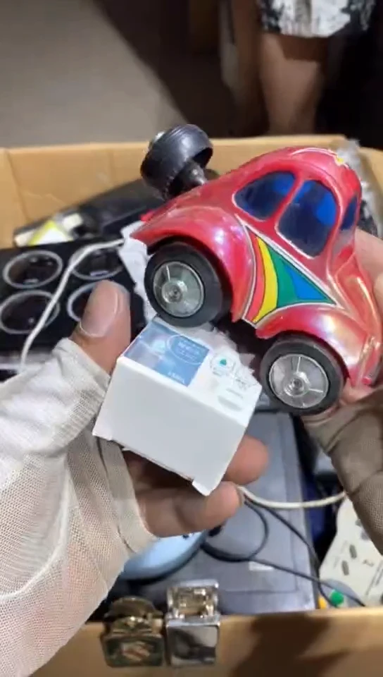 8新盛*中古商品，瑕疵品，不保好坏。667