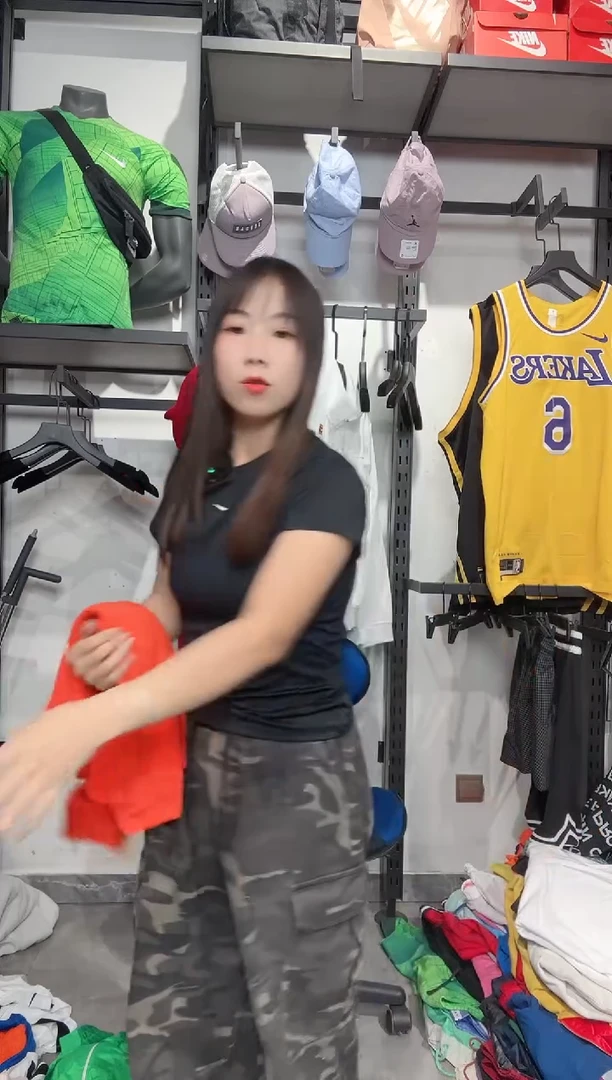 1641  编码 瑕疵款直播间过款为准 尺码