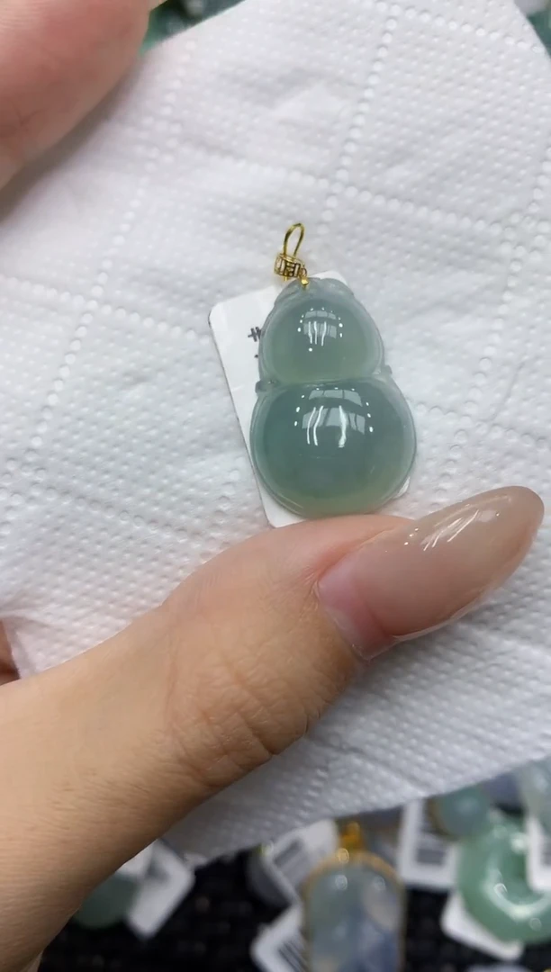 翡翠18K金镶嵌颈饰111111111111