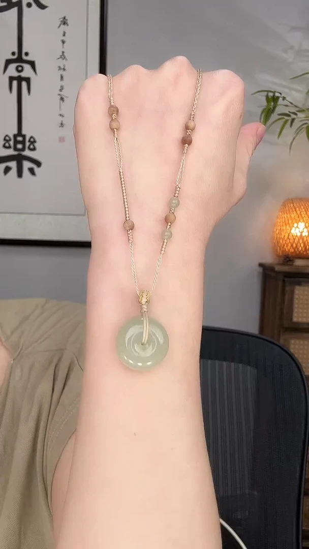 【闪购商品】和田玉颈饰未镶嵌平安扣