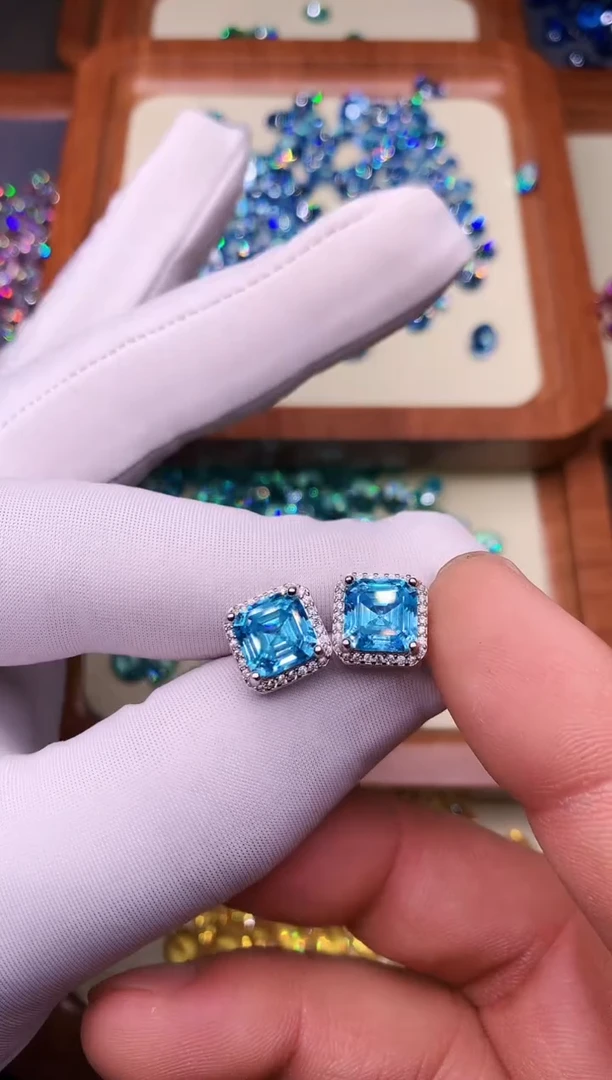 海蓝宝石耳饰银S925镶嵌···