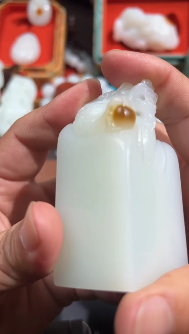 未镶嵌和田玉摆件北****.和田玉