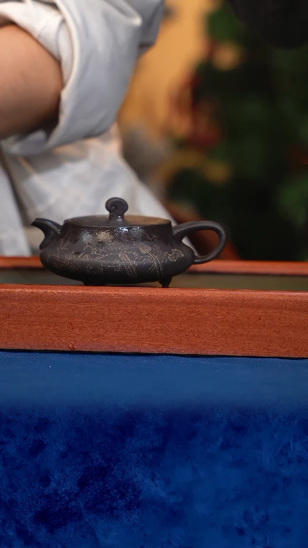 宜兴紫砂 紫砂茶壶 LJY  FY