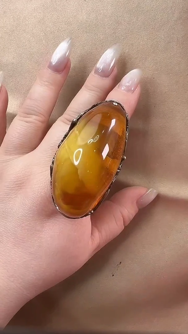 琥珀颈饰未镶嵌戒指