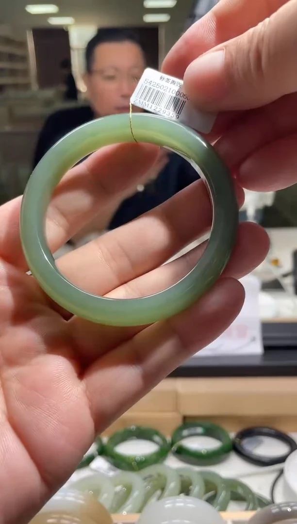 未镶嵌手镯和田玉56-57圈口 9359