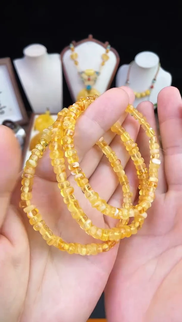 琥珀未镶嵌珠宝奇石多样性发其一