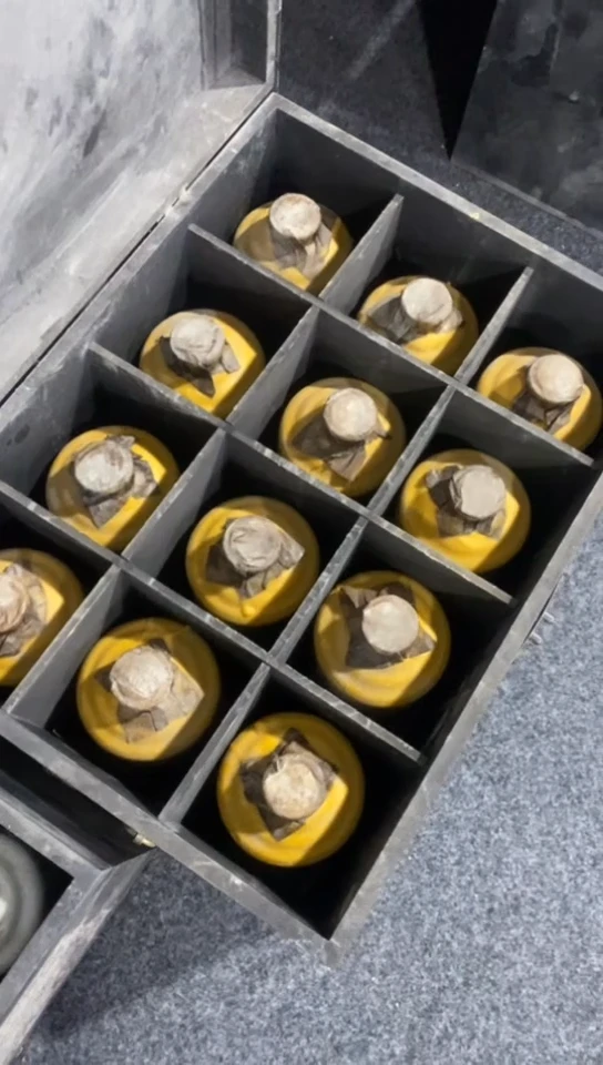 瓷片大****）所见即所得，瓷片