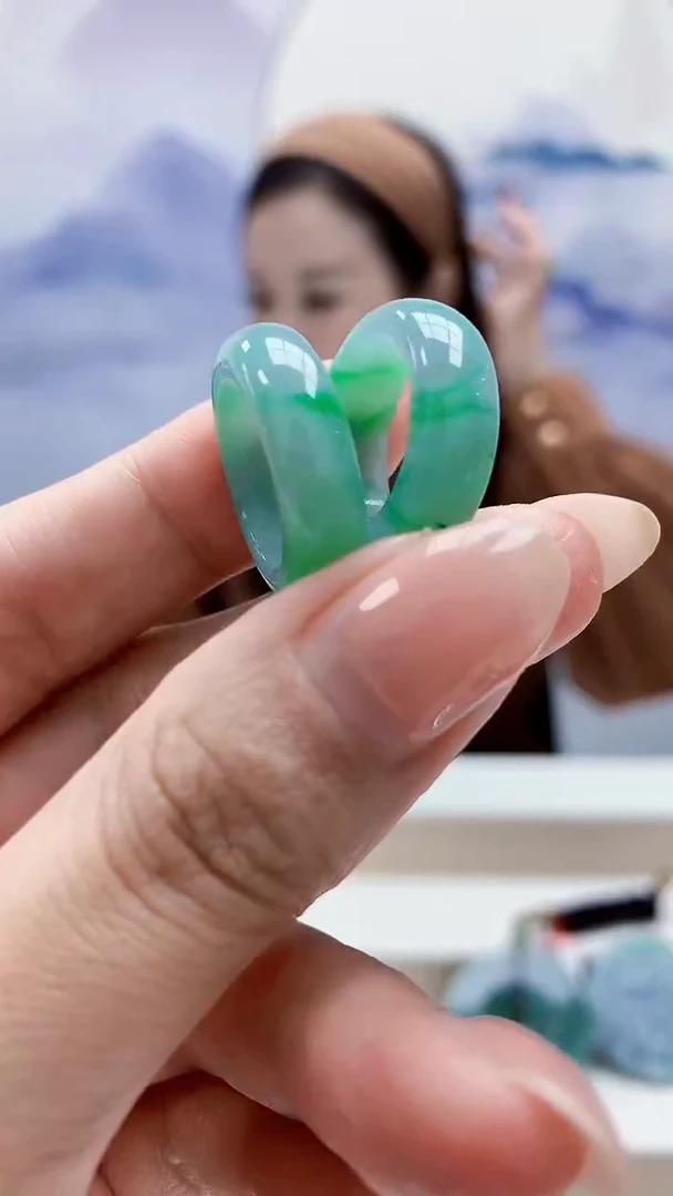 未镶嵌定制翡翠4852MM-毛货两个挂件44