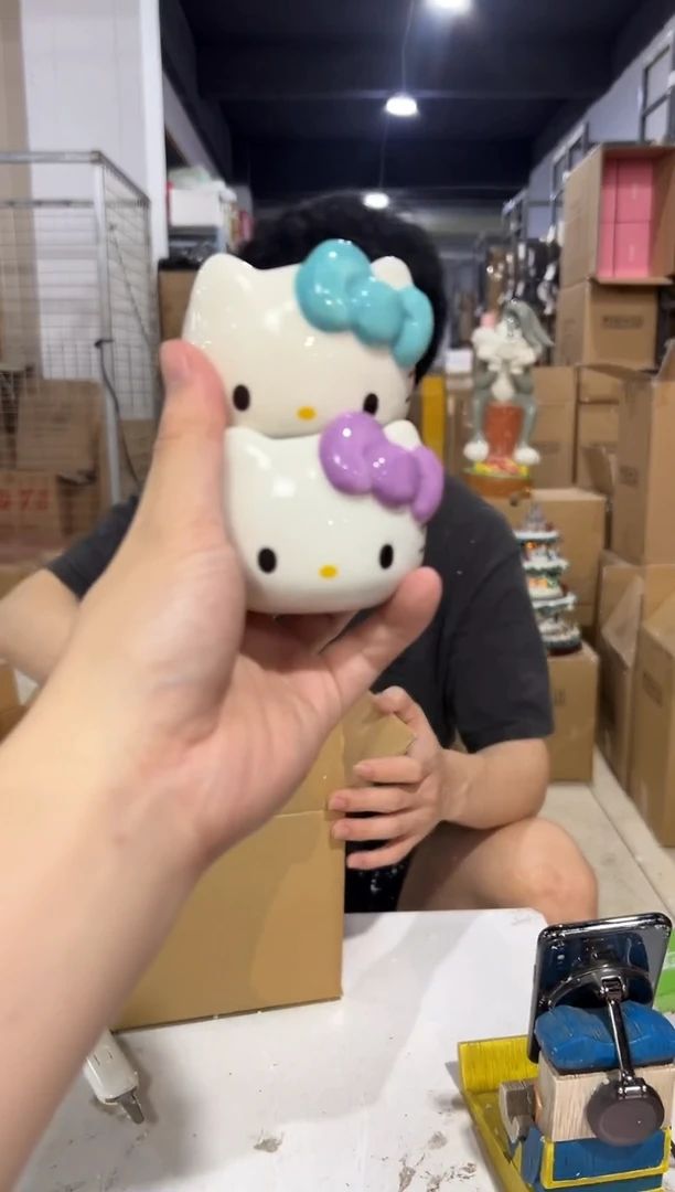 瓷片小号紫色加蓝色kt猫小茶杯2件套微瑕