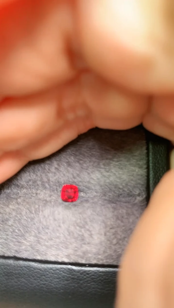 【闪购商品】定制尖晶石裸石未镶嵌枕型 绝地 0.72ct