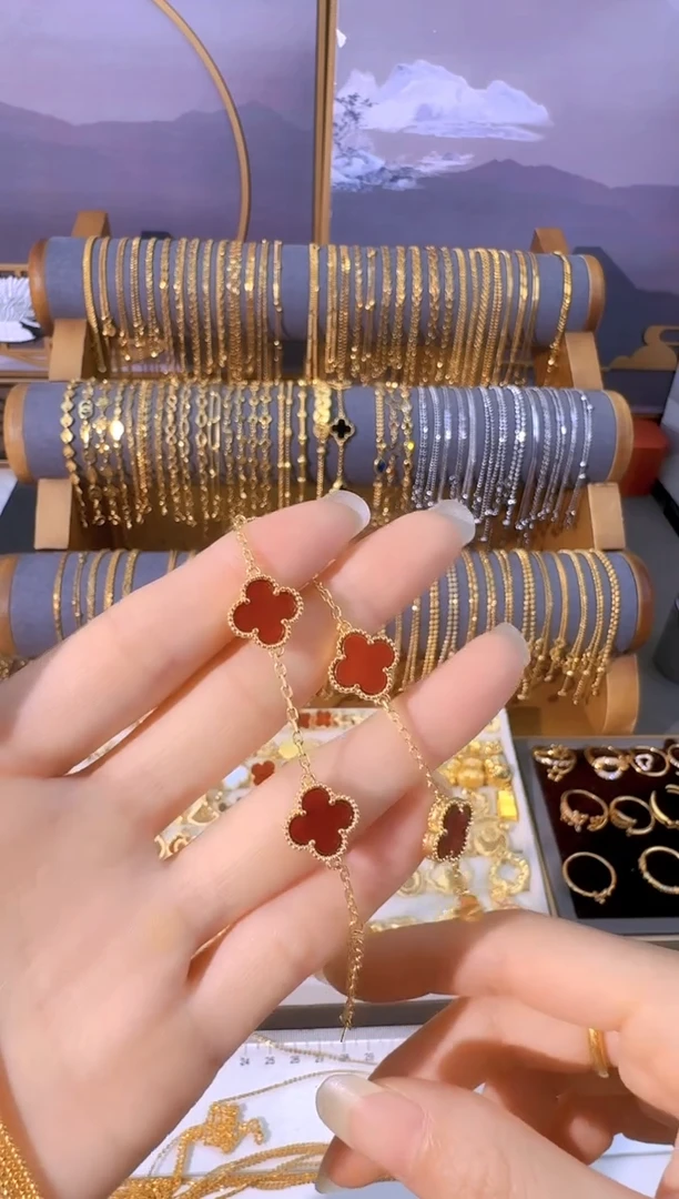 红五花四叶草手链2.6g