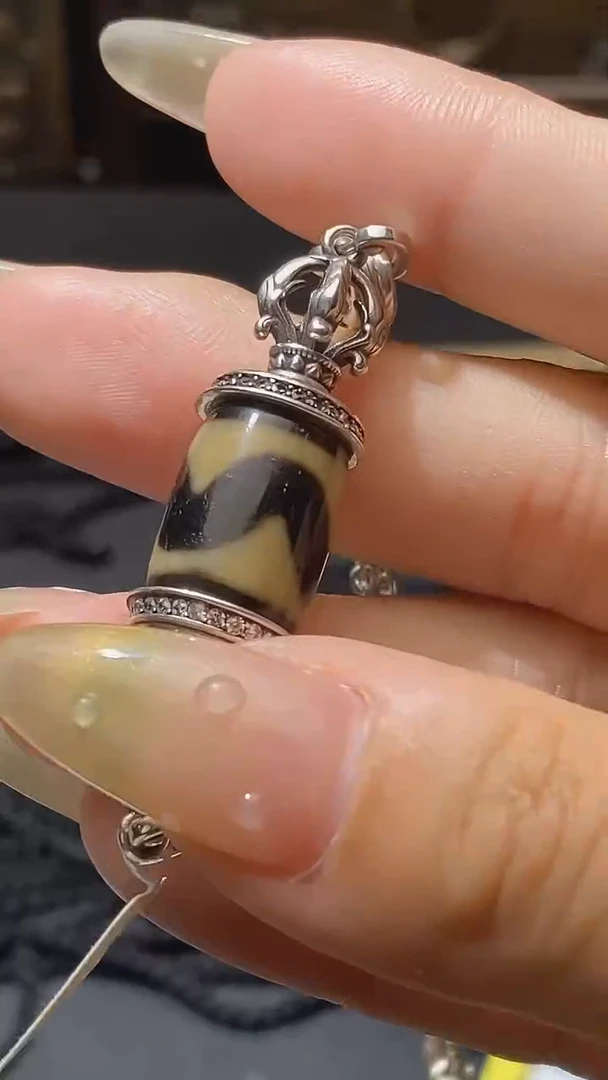 银S925镶嵌颈饰玛瑙/玉髓（覆膜）Q33713多样性发其一