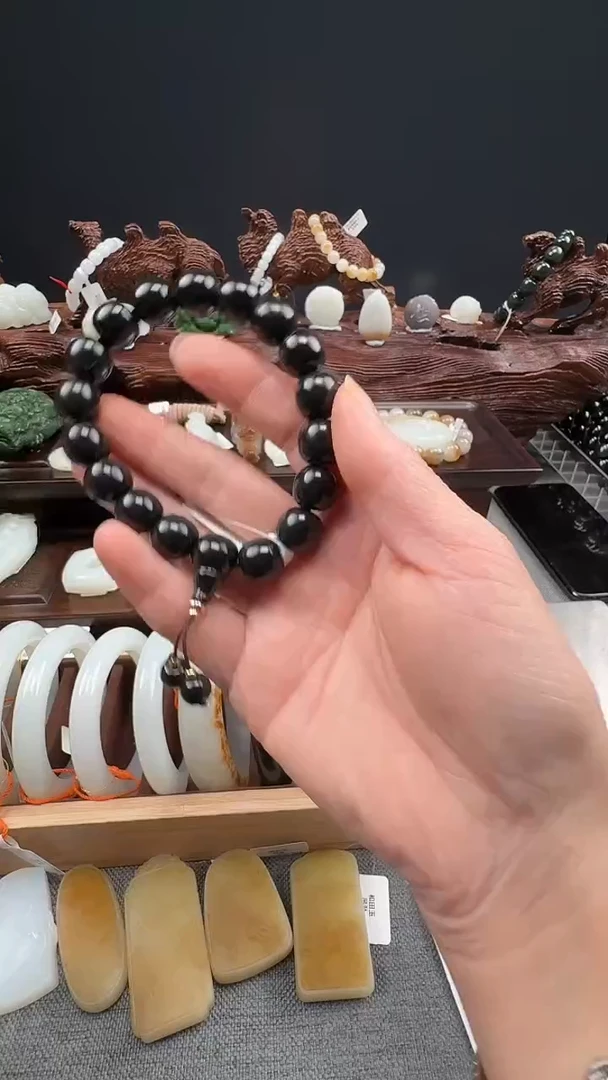 未镶嵌和田玉挂件手串