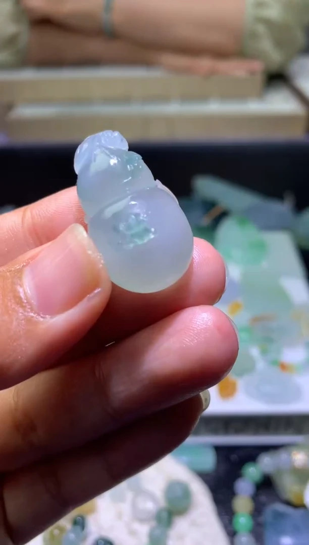 未镶嵌定制翡翠毛货