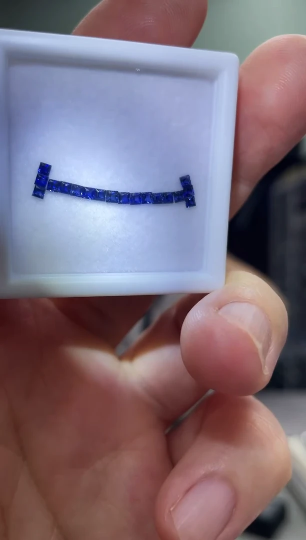 裸石蓝宝石小方皇家蓝