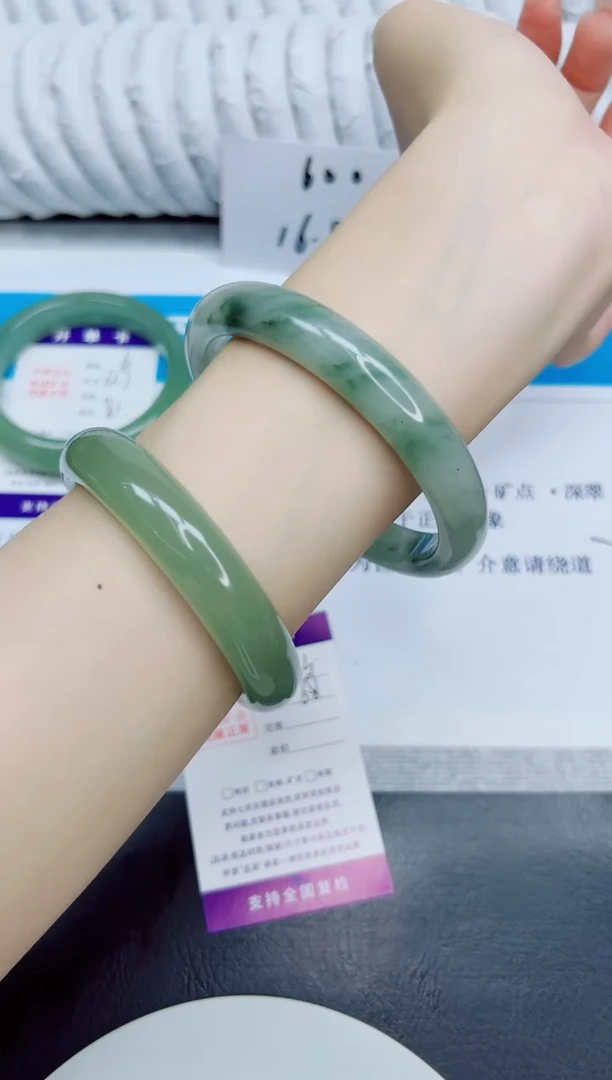 未镶嵌手镯石英质玉63/68