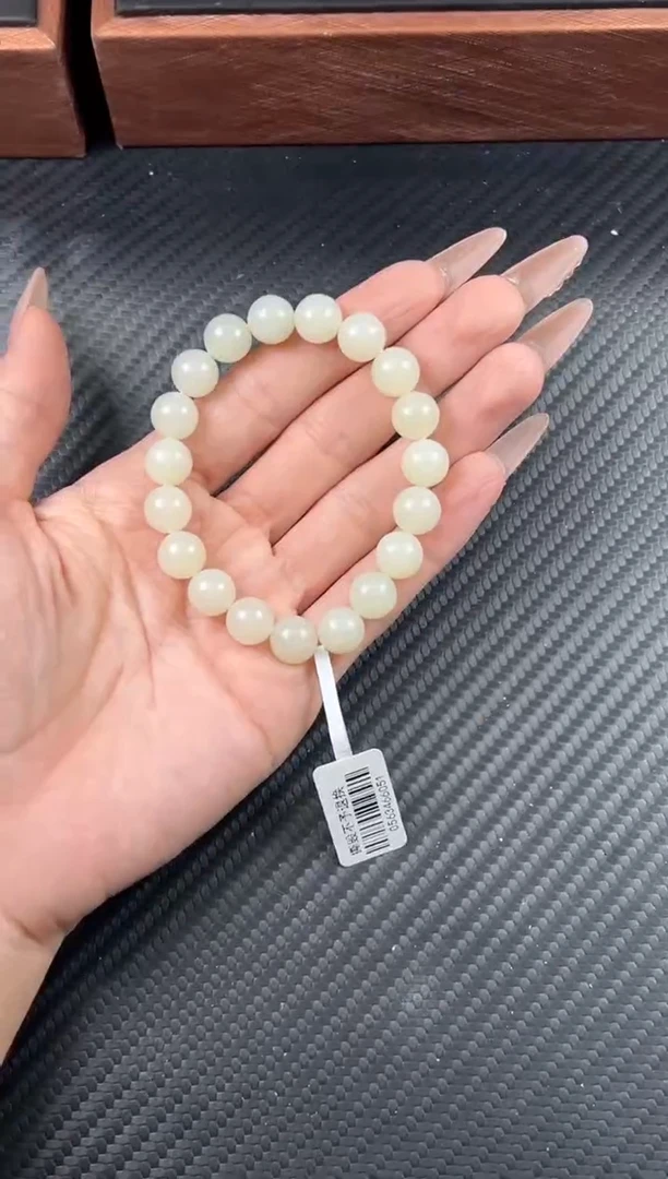 未镶嵌手串和田玉若羌微色差卡10