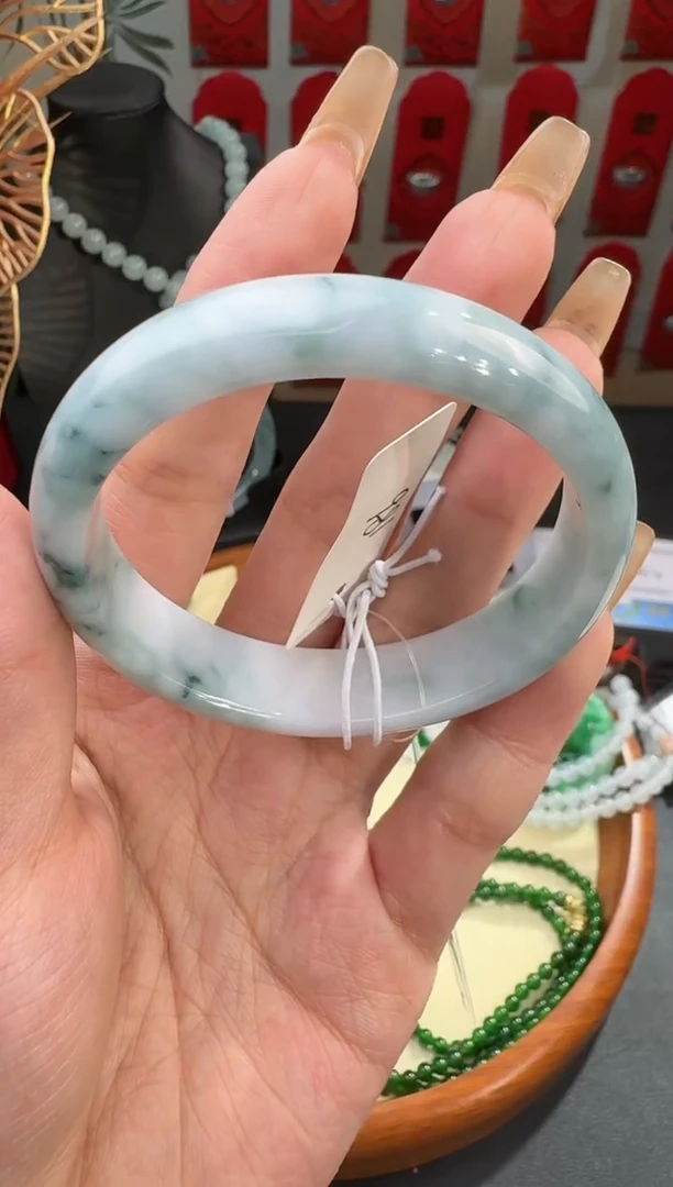 【闪购商品】翡翠手镯未镶嵌手镯