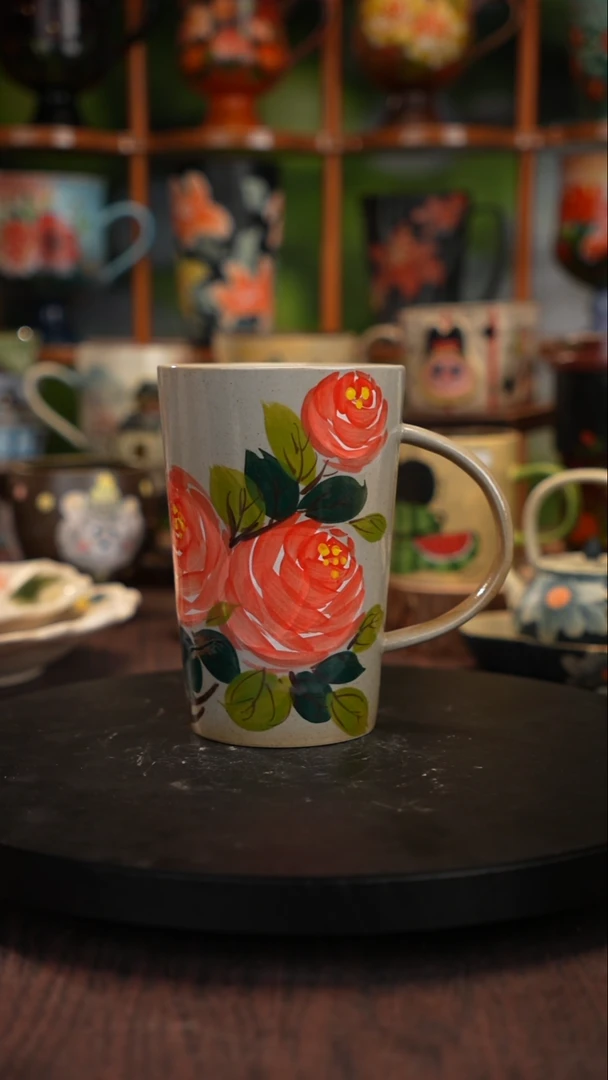 釉下手绘陶瓷杯子