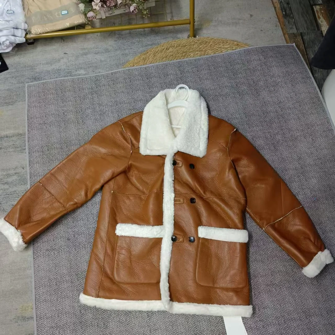 唯琳剪标   4仓T5-8-27167款   棕色翻领外套