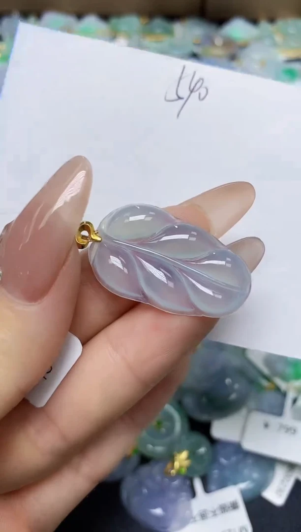 翡翠18K金镶嵌颈饰 天然翡翠A货